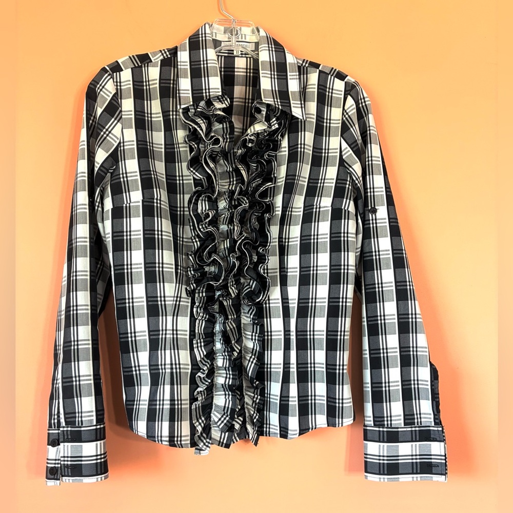 Nara Camise Classic Fitted Blouse with sleeves - Picture 9 of 10